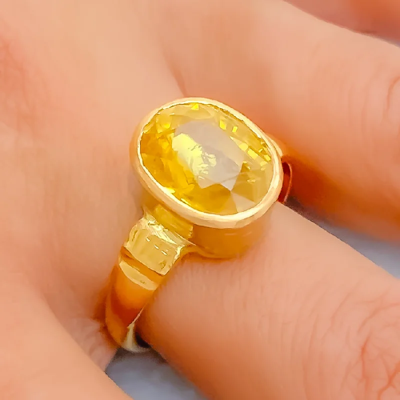 Sparkling Bright 22K Gold 7.5 CT Yellow Sapphire Ring