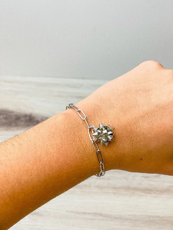 Present Bow Toggle Bracelet - Silver