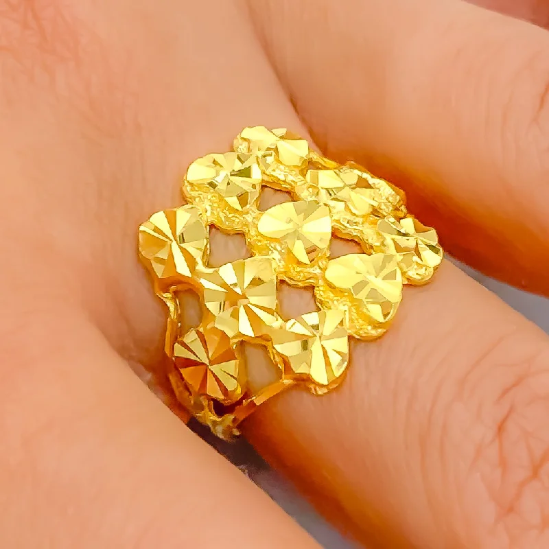 Lovely Engraved 22k Gold Ring