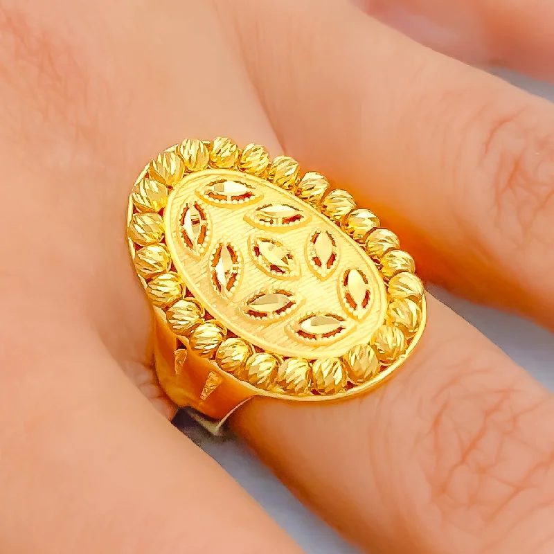 Vibrant Leaf 22k Gold Ring